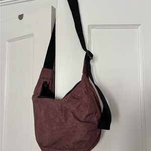 BAGGU Medium Crescent Bag